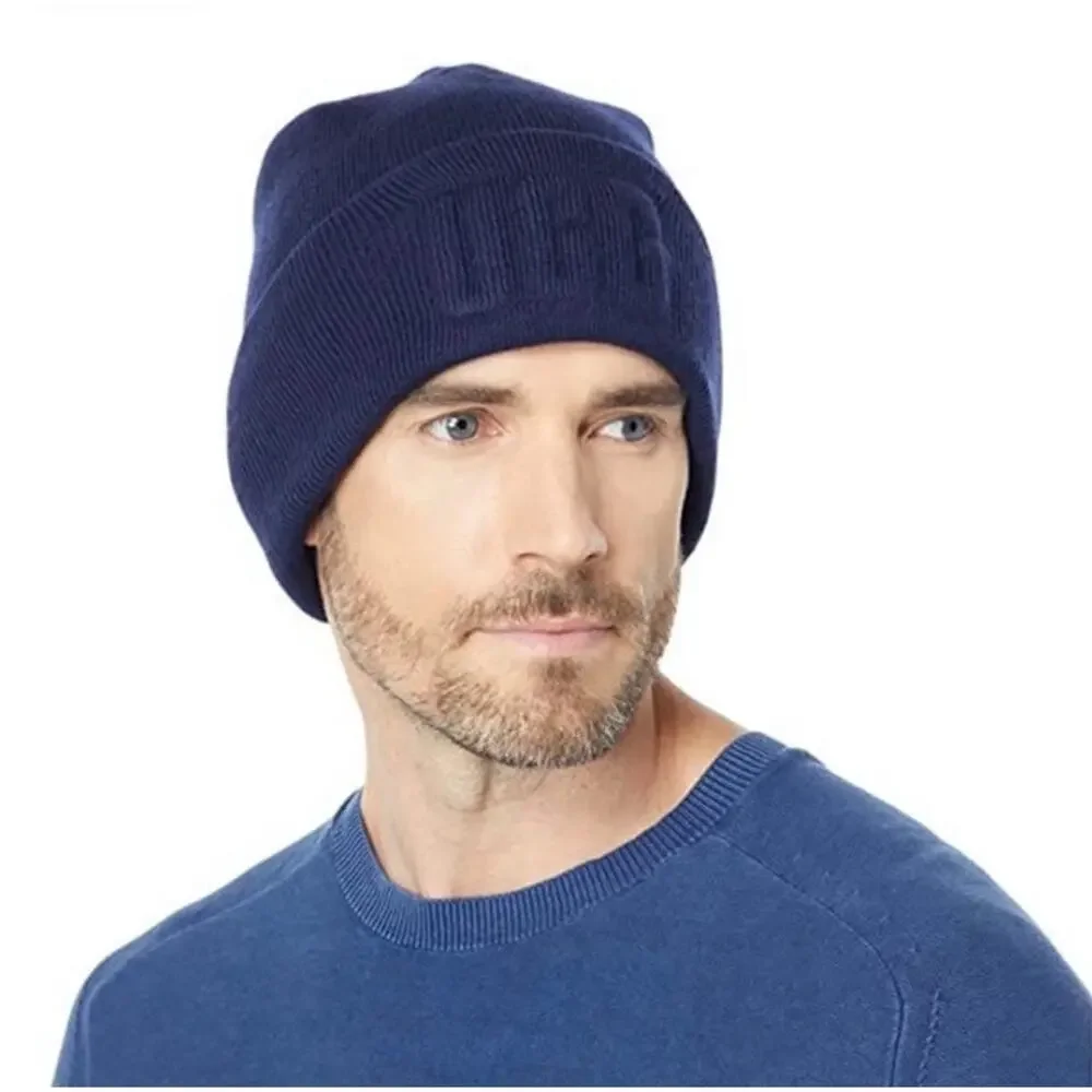 NWT❤️UGG Men’s 3D Logo Knit Beanie